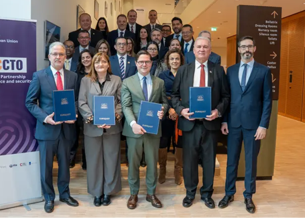 Captura de pantalla 2025-12-06 095557